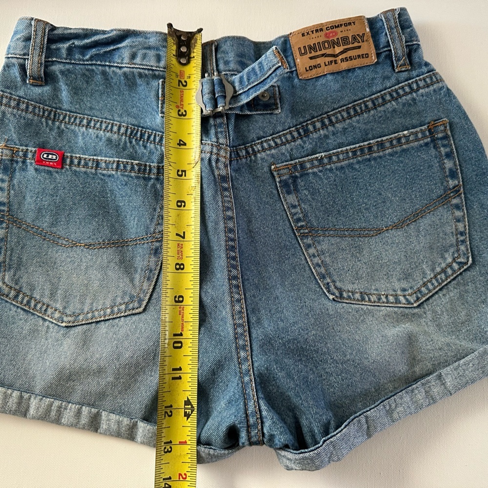 Vintage Union Bay Utility Denim Shorts With Rolled Hem And Adjustable Strap - Picture 4 of 11